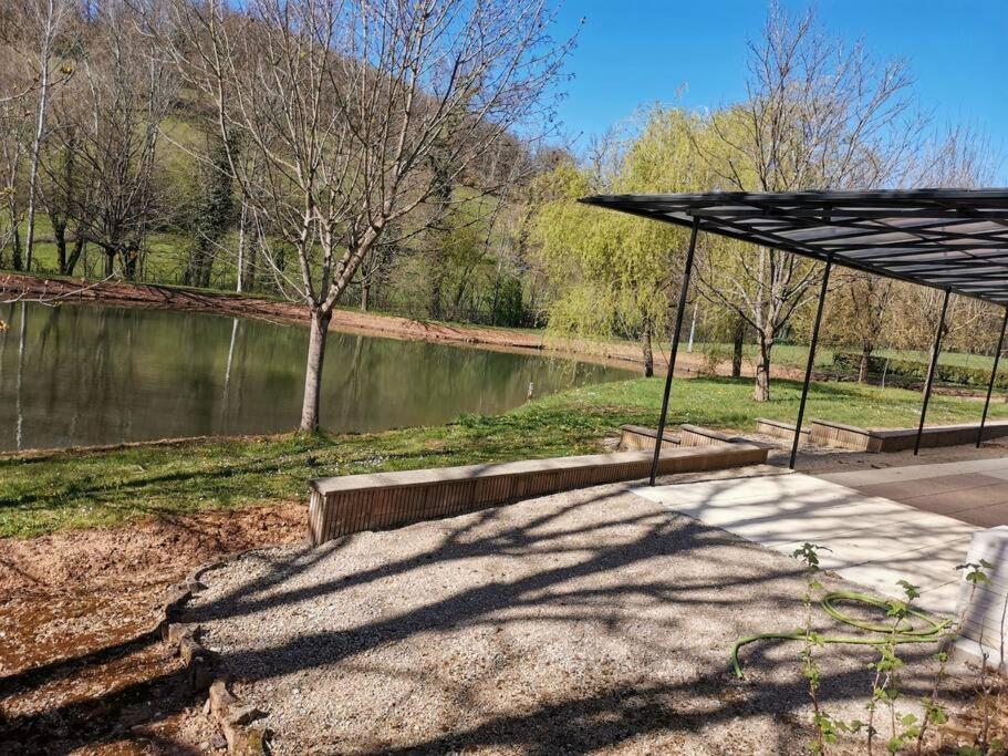 Maison De Campagne Avec Lac Prive Villa Saint-Come-d'Olt Ngoại thất bức ảnh