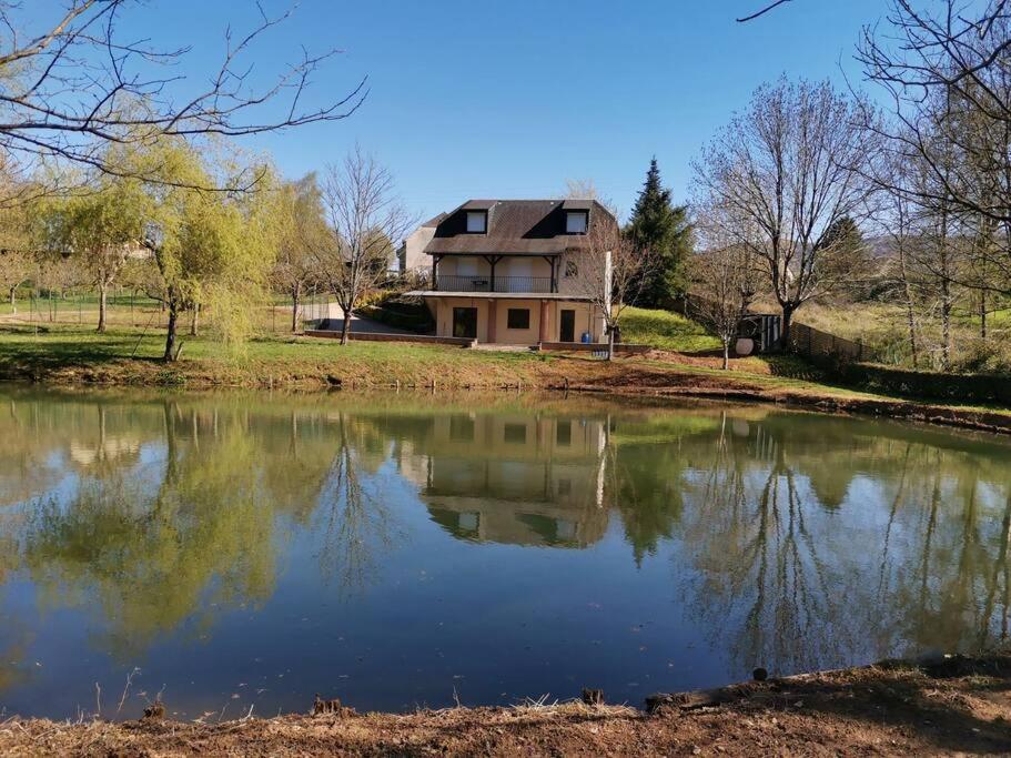 Maison De Campagne Avec Lac Prive Villa Saint-Come-d'Olt Ngoại thất bức ảnh